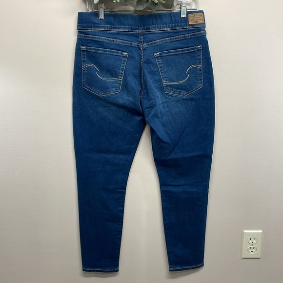 NWOT Levi Strauss Gold Signature Totally Shaping Pull On Skinny Denim Jeans 12S - Picture 4 of 16